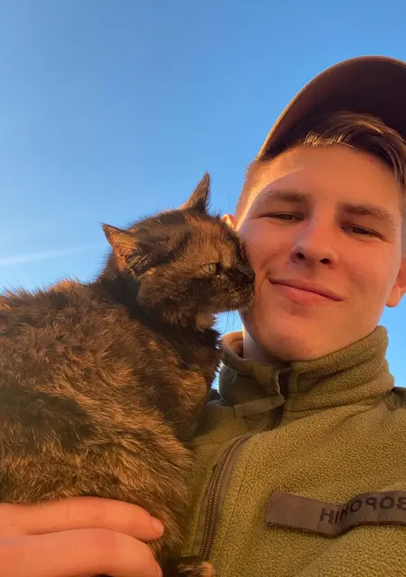 Даня з Вінниці, шукаю на сайті вірт