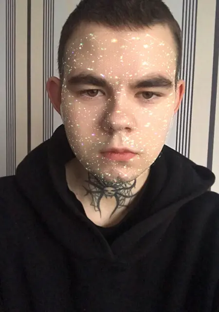 Артём из Гродно, мне 20, познакомлюсь без обязательств