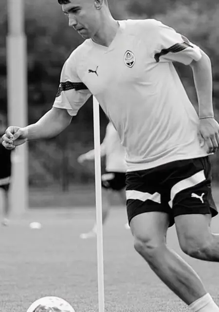 Я Тимур, 21, из Кременчуга, ищу знакомства на одну ночь