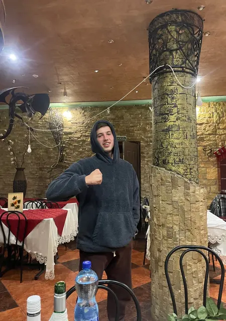 Я Василь, 23 років, знайомлюсь без зобов'язань у Кам’янці-Подільському