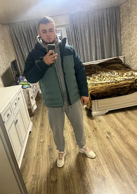 Ден из Краматорска, ищу на сайте открытые отношения