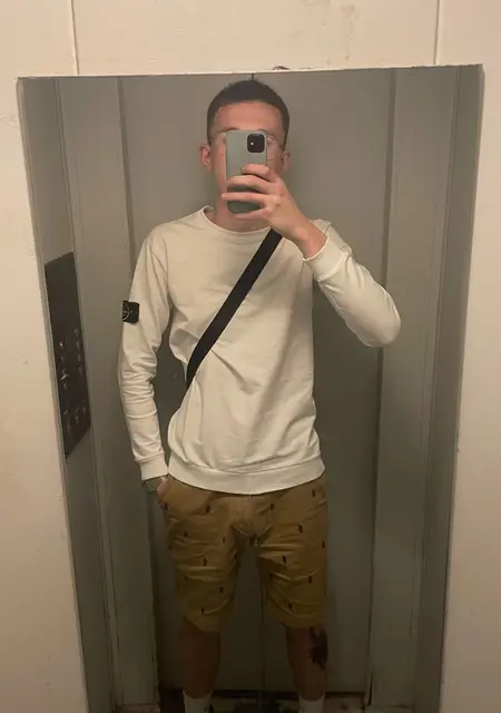 Влад из Ровно, ищу на сайте знакомства на одну ночь