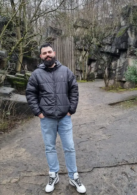 Stefan из Рымнику-вылчи, мне 35, познакомлюсь для общения