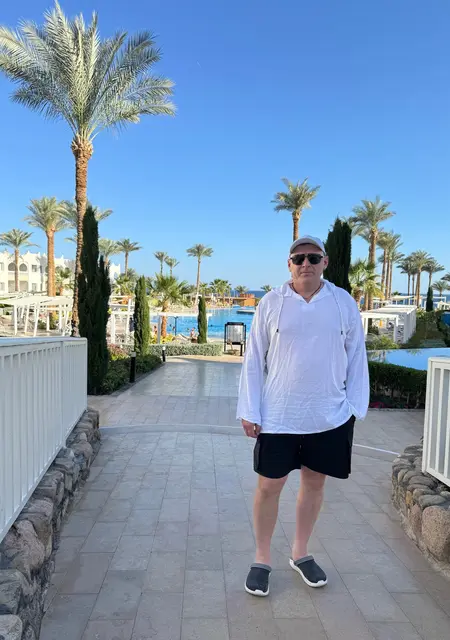 Я Александр, 48, из Фюрстенфельдбрук, ищу знакомства на одну ночь