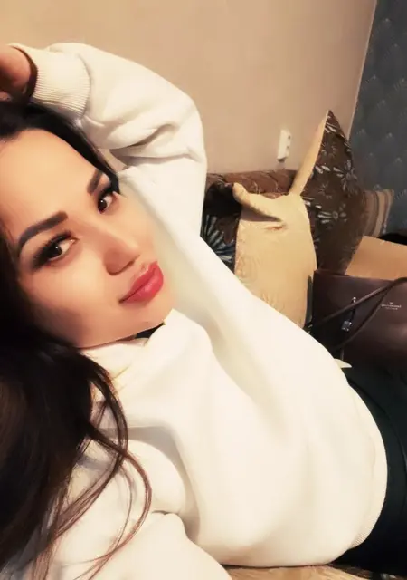 Nika из Франкфурта-на-майне, мне 28, познакомлюсь для приятного времяпровождения