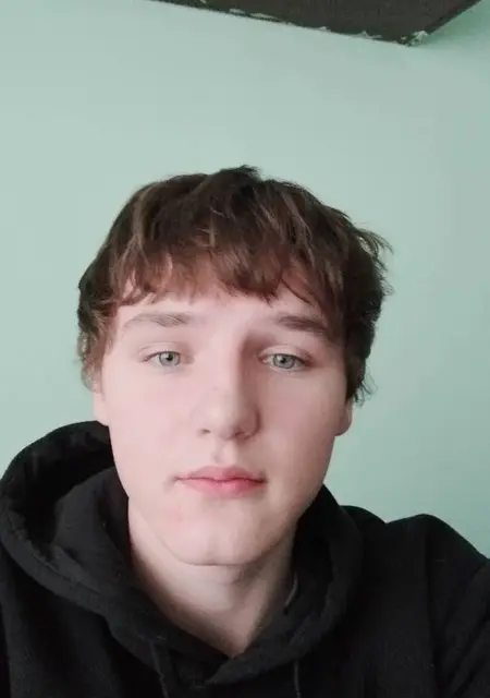 Иван из Витебска, мне 19, познакомлюсь для вирта