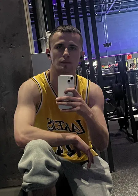 Vladimir из Бангкока, ищу на сайте общение