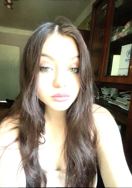 Саша з Дружківка, мені 20 років, познайомлюсь для вірт