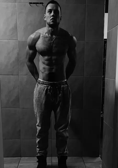 Андрей из Франкфурта-на-майне, ищу на сайте знакомства на одну ночь