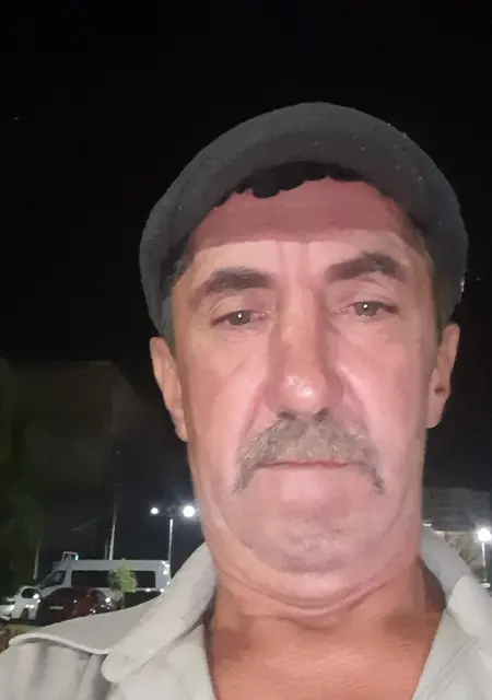 Гена из Кишинёва, ищу на сайте знакомства без обязательств