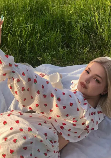 Yeva de Málaga, busco en el sitio lío de una noche