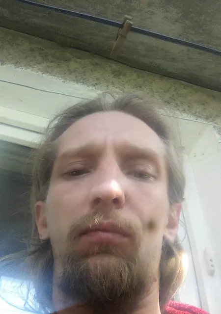 Я Игорь, 35 років, знайомлюсь на одну ніч у Kadiivka