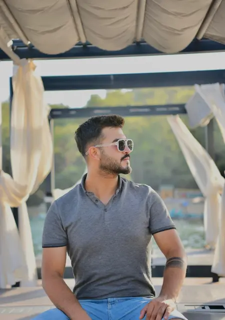 Я Serkan, 24, из Анкары, ищу знакомство для приятного времяпровождения