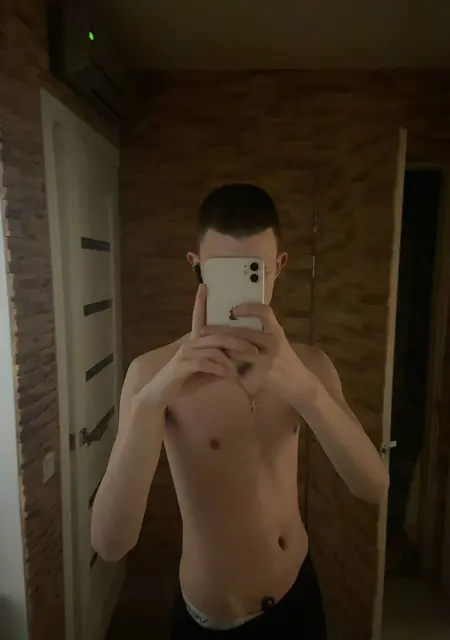 Данил з Дніпра, шукаю на сайті знайомства на одну ніч