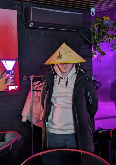 Maks из Винницы, мне 29, познакомлюсь на одну ночь