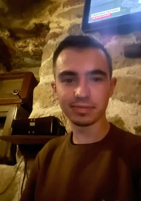 Я Влад, 24, из Ровно, ищу знакомство для общения