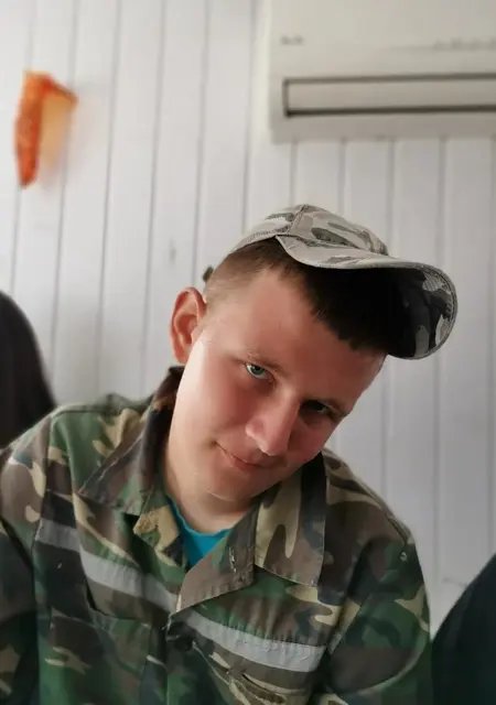 Я Сергей, 22, из Пинска, ищу знакомство для постоянных отношений