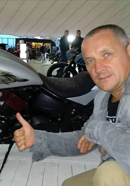 Саша из Минска, ищу на сайте постоянные отношения