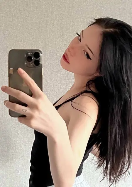 Я Аяна, 23, из Вены, ищу знакомство для общения