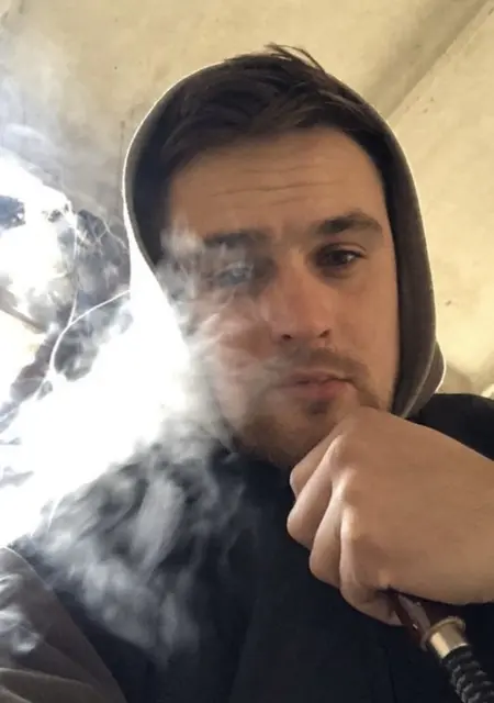 Я Саша, 31, из Житомира, ищу знакомства на одну ночь