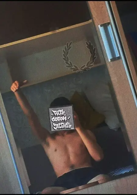 Александр из Гродно, мне 19, познакомлюсь для постоянных отношений