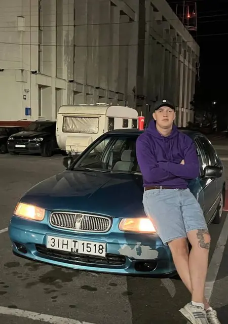 Я Влад, 20, из Гомеля, ищу знакомство для общения