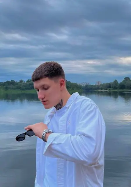 Я Руслан, 23, из Гомеля, ищу знакомство для общения