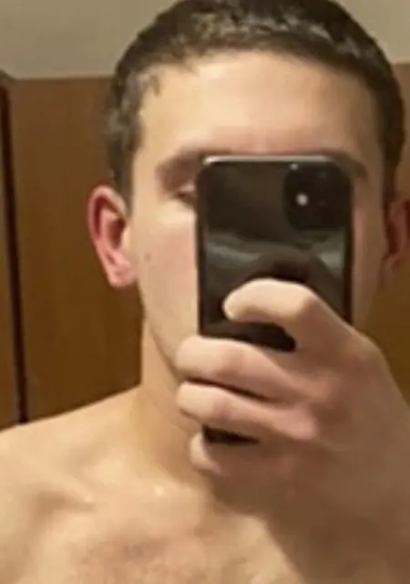 Я Слава, 21, из Франкфурта-на-майне, ищу знакомства без обязательств