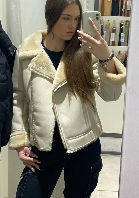 Я Lera, 20 років з Черкаси, шукаю знайомство для спілкування