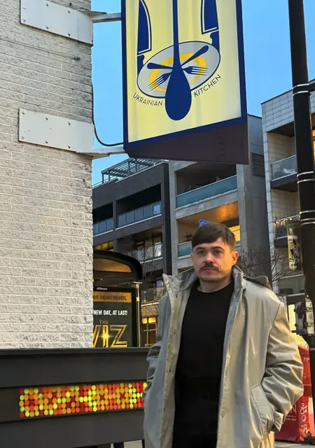 Я Serhii, 39 років, знайомлюсь для відкриті стосунки у Чернівцях