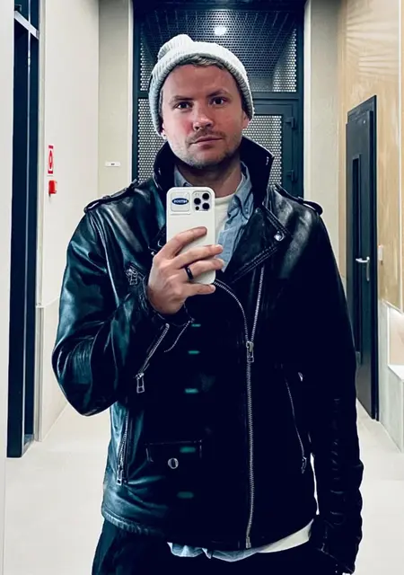 Я Владимир, 32, знакомлюсь для вирта в Амстердаме