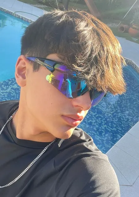 Pedro из Барселоны, ищу на сайте знакомства на одну ночь