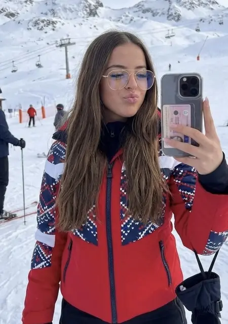 Alisa из Амстердама, ищу на сайте открытые отношения