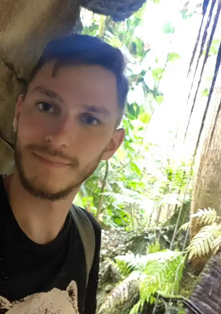 Виктор из Харькова, ищу на сайте открытые отношения