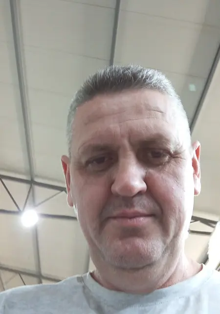 Сергей из Сарагосы, ищу на сайте знакомства без обязательств