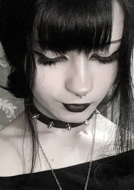 Я Ната, 25, из Амстердама, ищу знакомство для приятного времяпровождения