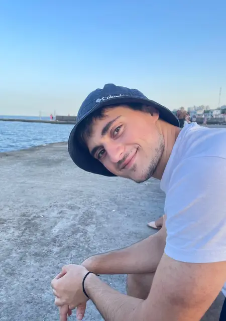 Ashot из Львова, ищу на сайте знакомства на одну ночь