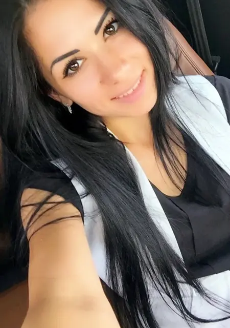 Полина из Еревана, ищу на сайте открытые отношения