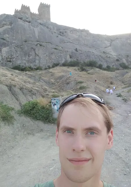 Кирюха з Мелітополя, мені 22 років, познайомлюсь на одну ніч