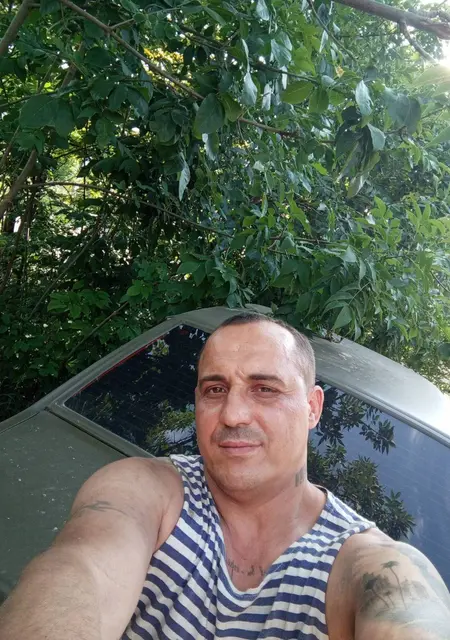 Руслан з Kadiivka, мені 40 років, познайомлюсь на одну ніч