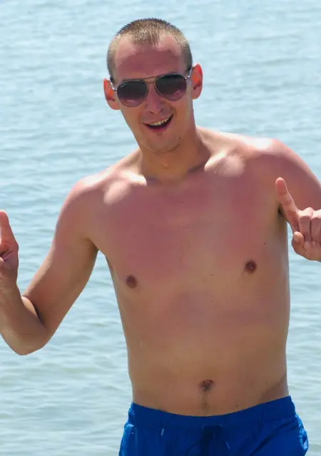 Я Александр, 35, из Мукачева, ищу знакомства без обязательств