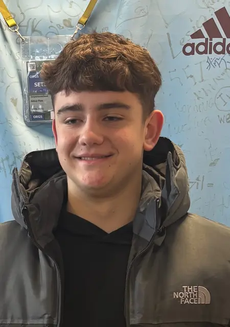 Я Вадик, 20 років з Івано-Франківська, шукаю знайомство для вірт