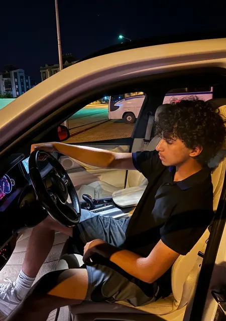 Ömer из Анталии, мне 19, познакомлюсь на одну ночь