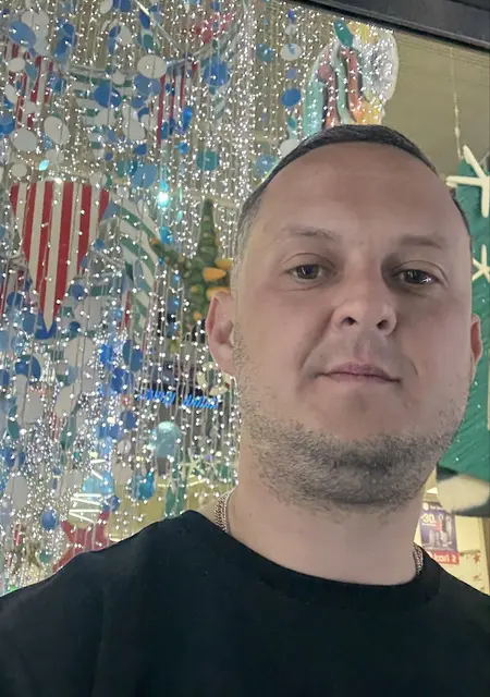 Midday из Донецка, мне 32, познакомлюсь для дружбы