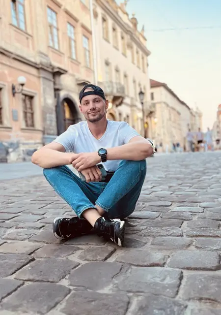 Oleg з Кам'янського, мені 26 років, познайомлюсь для приємного проведення часу