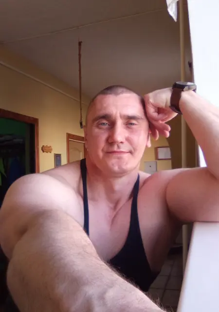 Man з Дніпра, мені 44 років, познайомлюсь на одну ніч