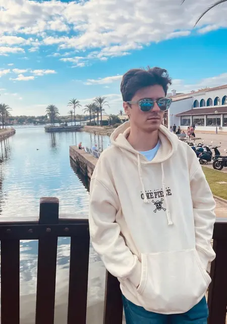 Sasha de Madrid, busco en el sitio lío de una noche