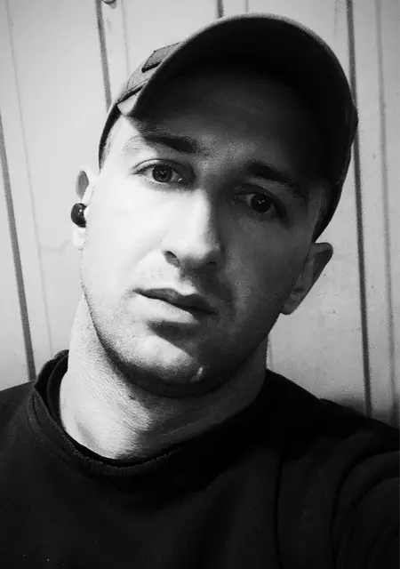 Я Станислав, 31, из Харькова, ищу знакомства на одну ночь