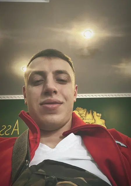 Я Володя, 24, знакомлюсь без обязательств в Стрые