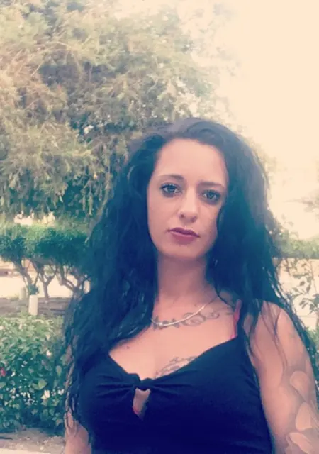 Я Sina, 34, из Берлина, ищу знакомства на одну ночь